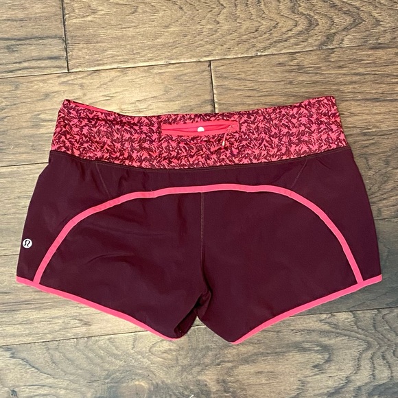 Size 8 Lululemon Drama/ Bon Bon Run Times Shorts - Picture 2 of 7